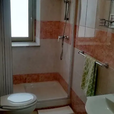 Lovely Centro Con Parcheggio شقة